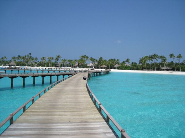 HILTON MALDIVES IRU FUSHI RESORT & SPA HOTEL