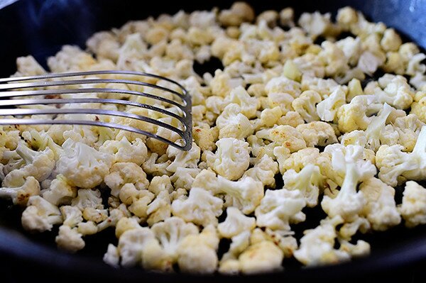 Пикантен карфиол за обяд или вечеря - стъпка по стъпка в снимки