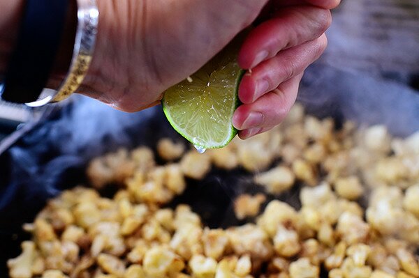 Пикантен карфиол за обяд или вечеря - стъпка по стъпка в снимки