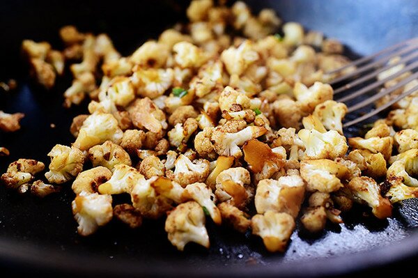 Пикантен карфиол за обяд или вечеря - стъпка по стъпка в снимки