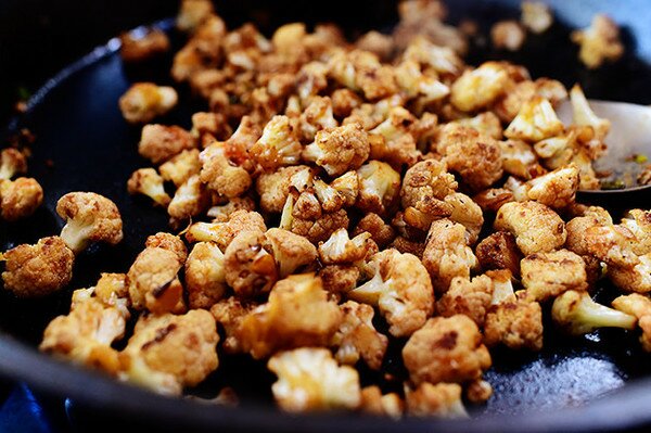 Пикантен карфиол за обяд или вечеря - стъпка по стъпка в снимки